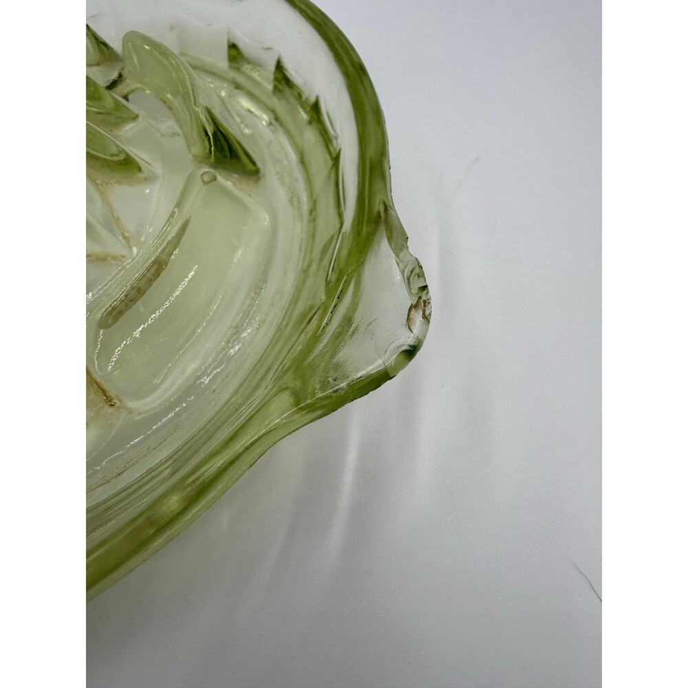 1930's Uranium Glass Juicer - Picture 4 of 6
